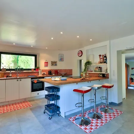 Mediterranean With Sea View In Bormes Ferienhaus